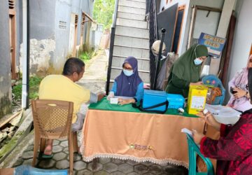 Posyandu Siklus Hidup RT 02 Pondambea Layani Semua Usia, Ketua RT Ajak Warga Manfaatkan Layanan Kesehatan Gratis