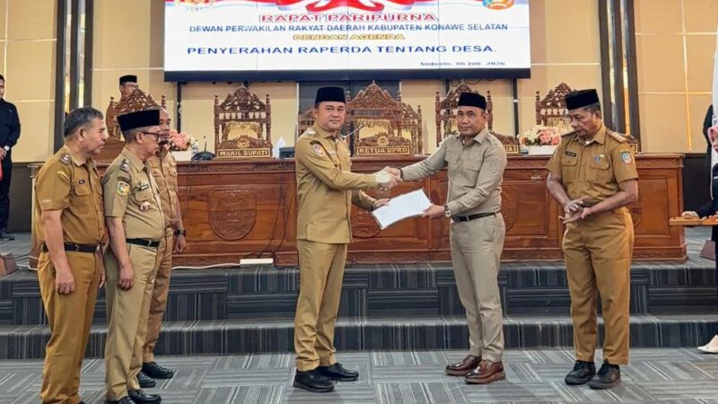 Sambut Pilkades Serentak dan 3 Desa PAW, Pemkab Konsel Serahkan Raperda Perubahan tentang Desa ke DPRD