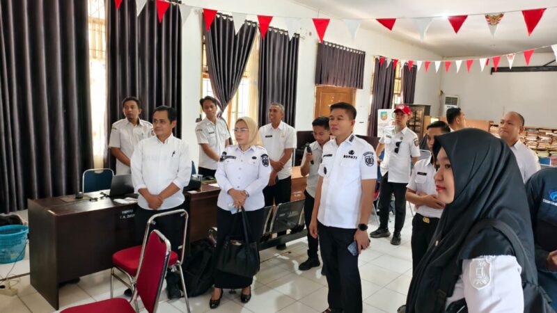 Bupati Irham Kalenggo Pantau Langsung Progres DMS BKPSDM Konsel, Tegaskan ASN Tak Boleh Bermalas-malasan di Era Digital